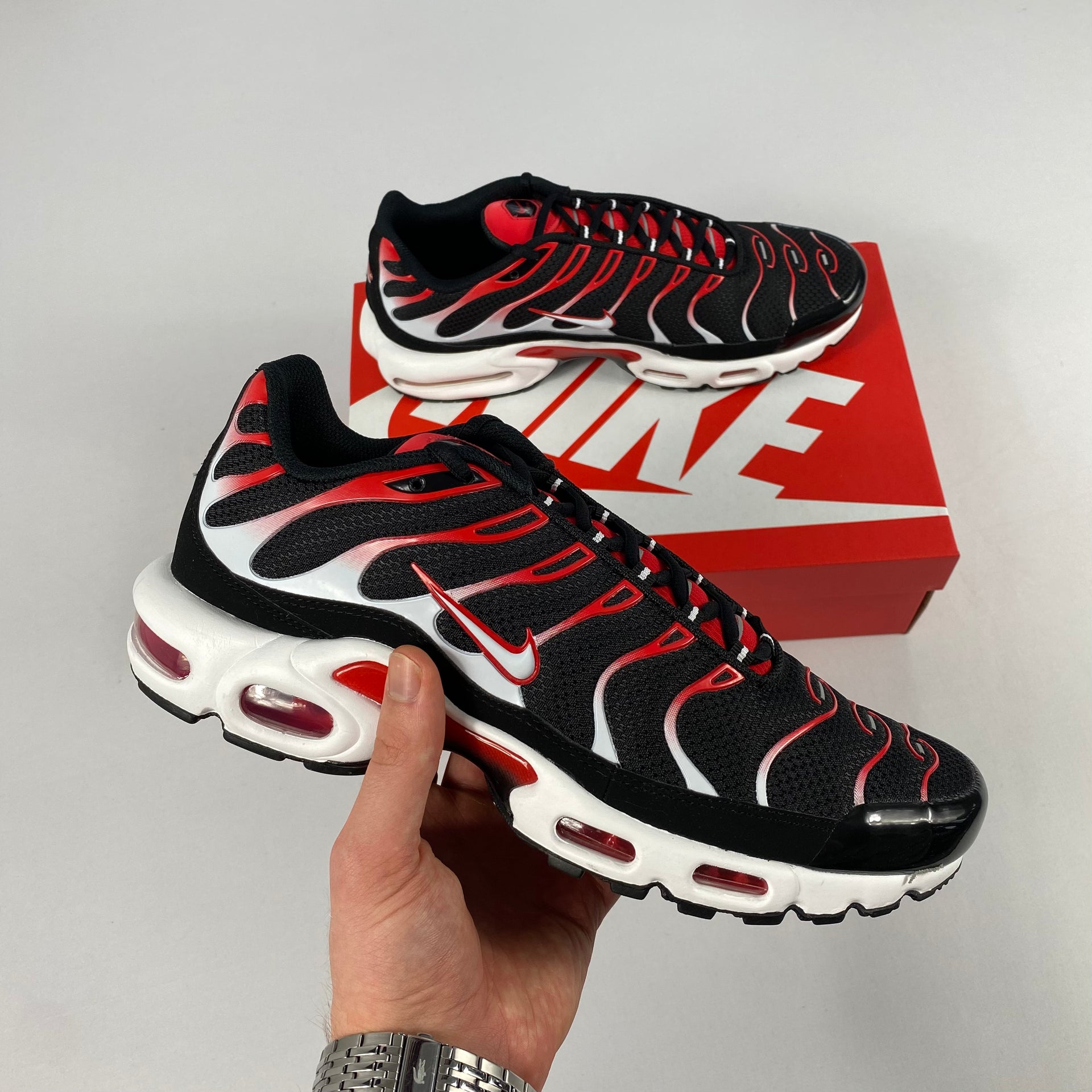 Air max tn black red online