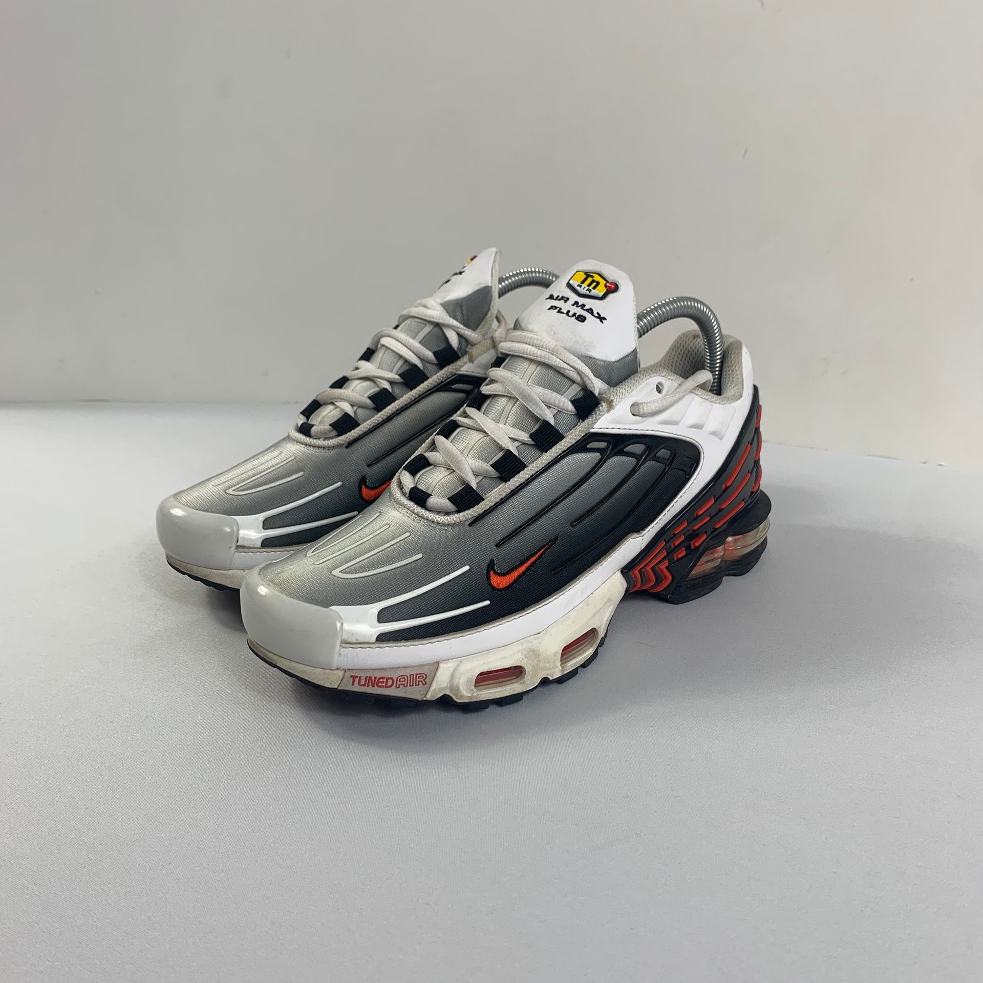 Nike Tn Air Max Plus 3 White Black Team Orange FDclothing Online Vintage Shop Streetwear Sneaker