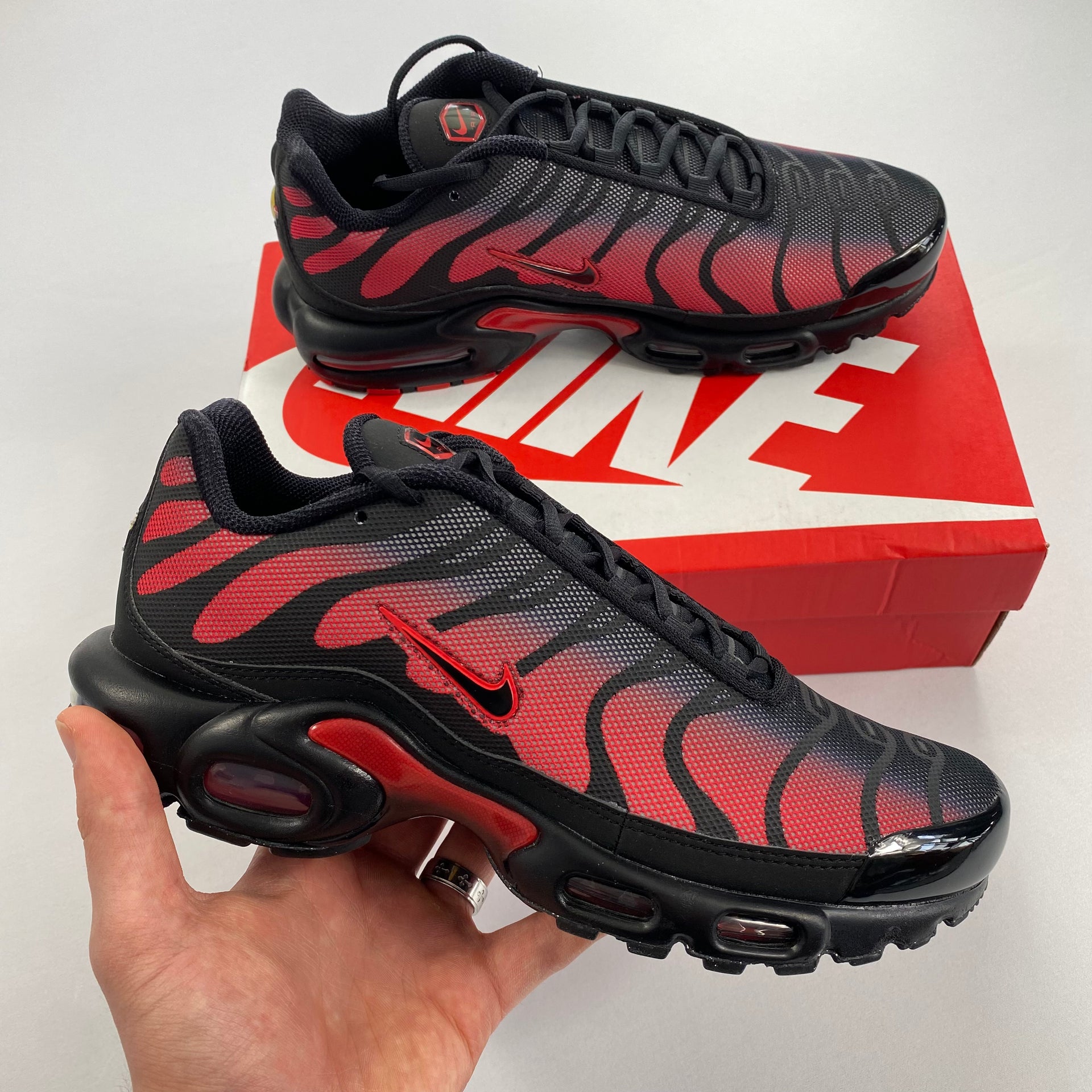 Nike Tn Air Max Plus 1 Bred Reflective DZ4507 600 FDclothing Online Vintage Shop Streetwear Sneaker